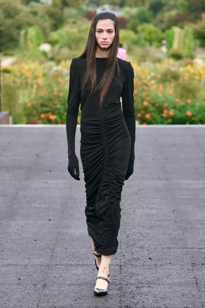 Новая коллекция Givenchy весна-лето 2023: самые красивые идеи