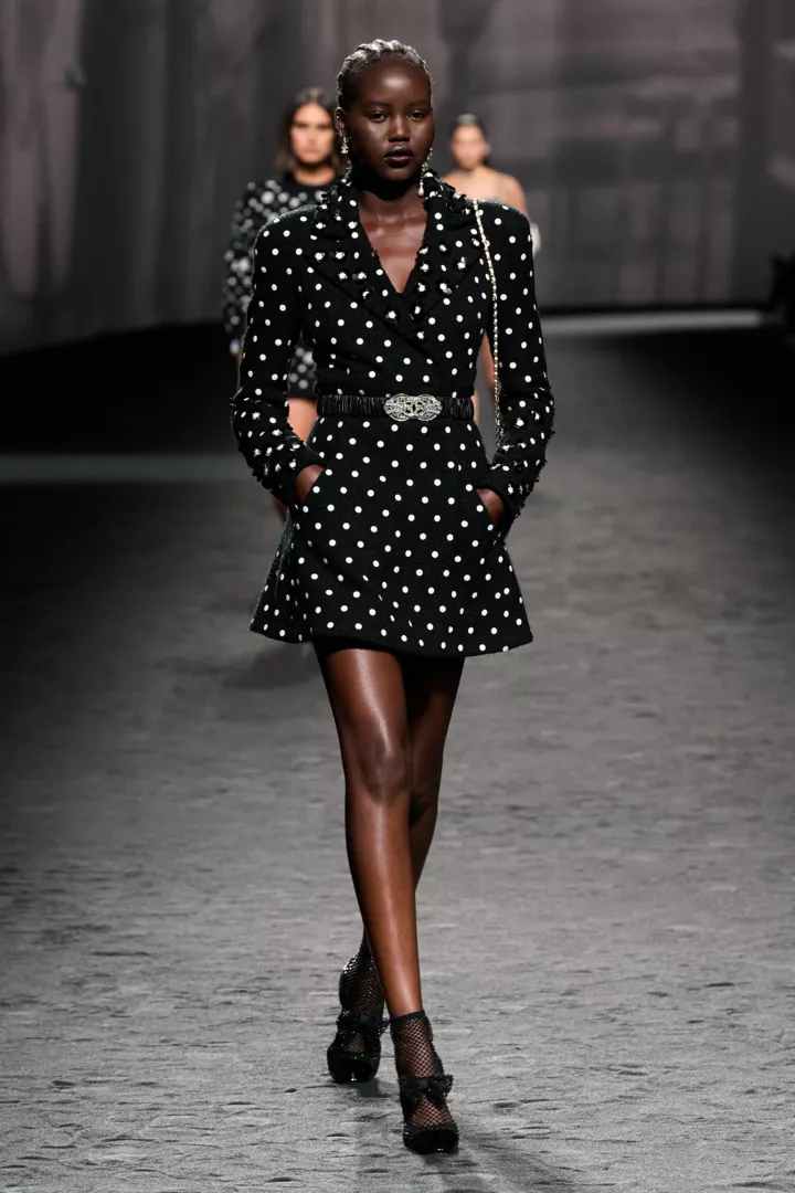 Новая коллекция Chanel весна-лето 2023: современные и стильные вещи