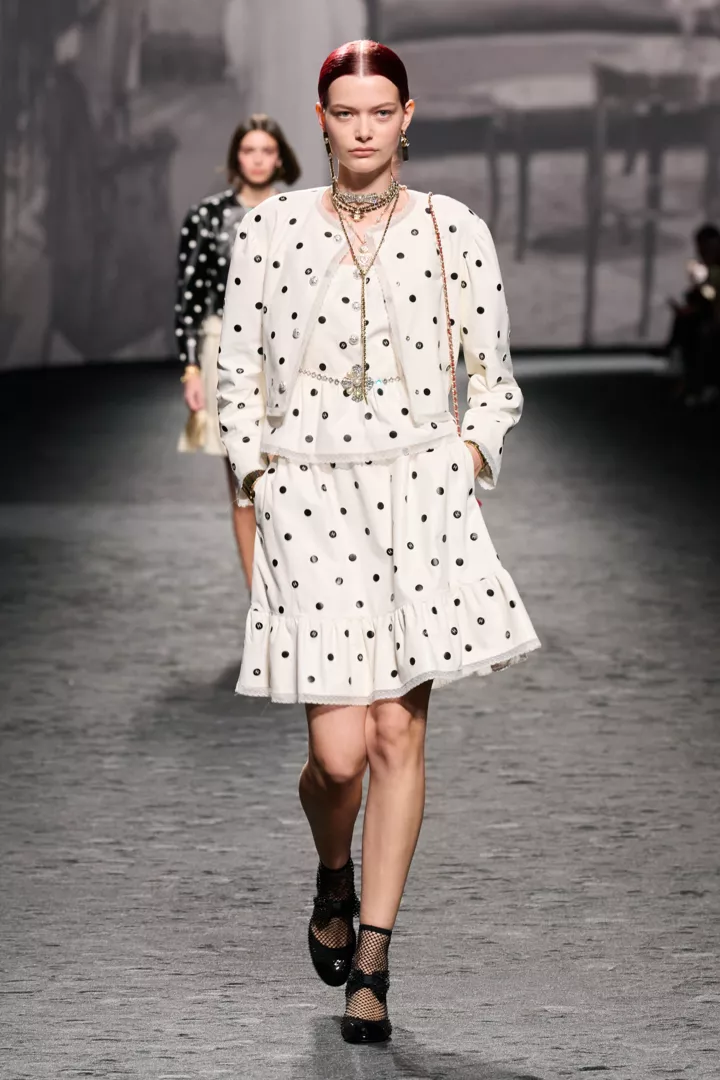 Новая коллекция Chanel весна-лето 2023: современные и стильные вещи
