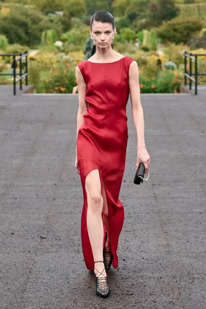 Новая коллекция Givenchy весна-лето 2023: самые красивые идеи