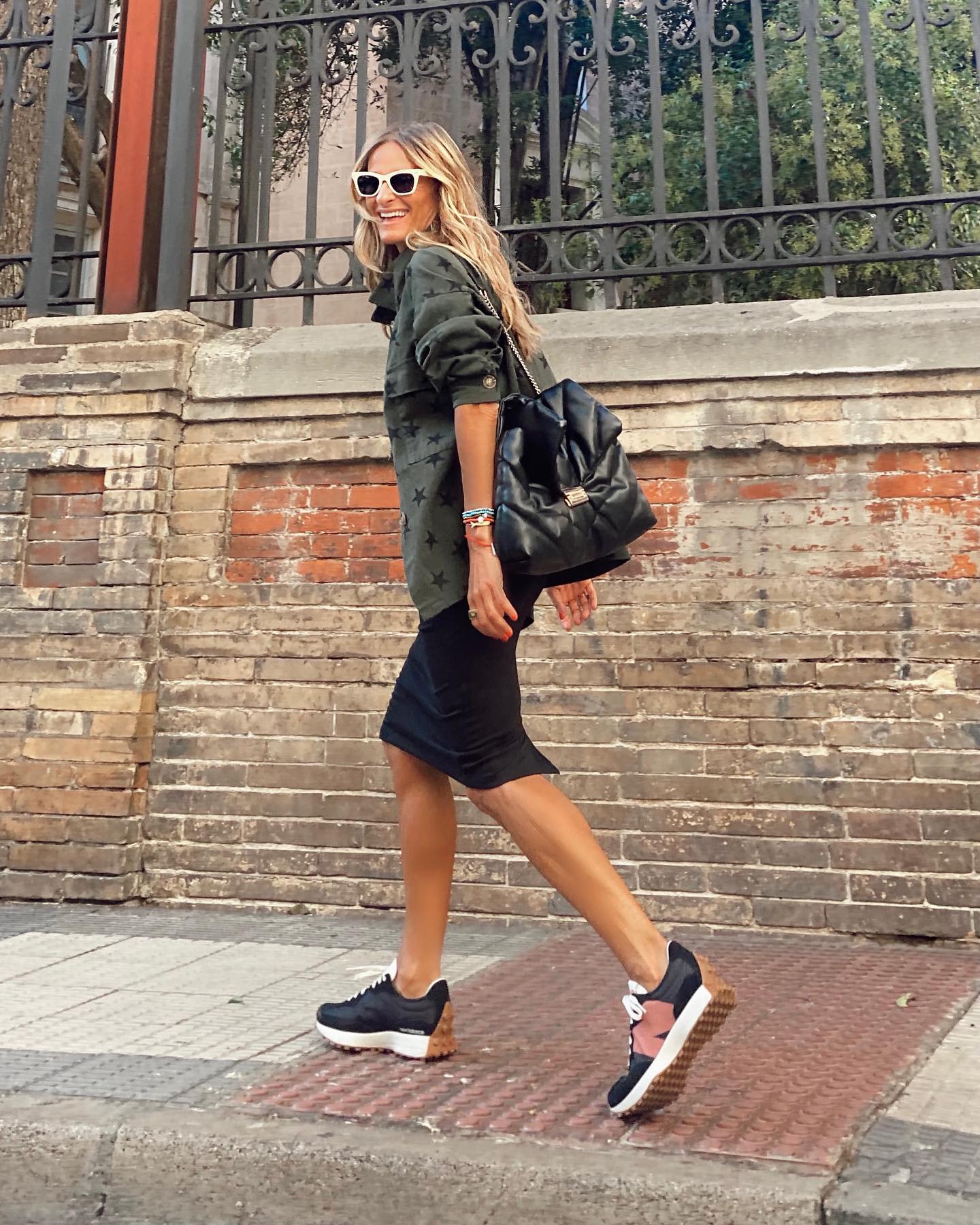 Летний business casual для женщин 40-50 лет 2026: 70+ удобных и стильных сочетаний