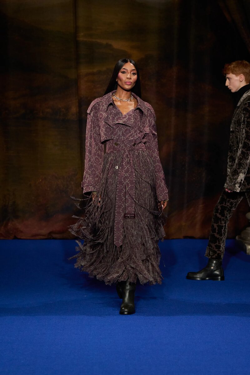 Новая коллекция Burberry осень-зима 2025-2026: возрождение британской легенды
