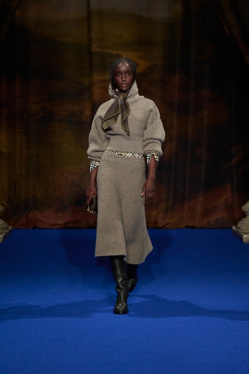Новая коллекция Burberry осень-зима 2025-2026: возрождение британской легенды