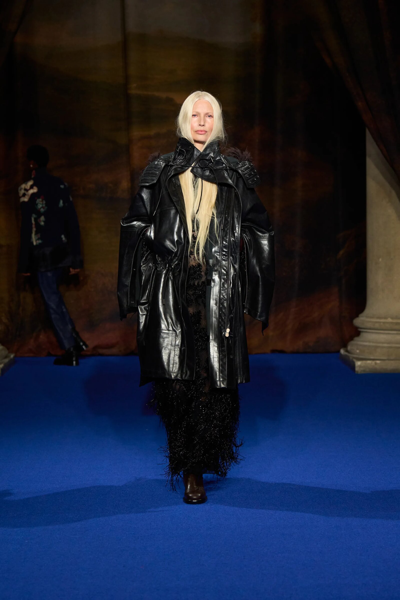 Новая коллекция Burberry осень-зима 2025-2026: возрождение британской легенды