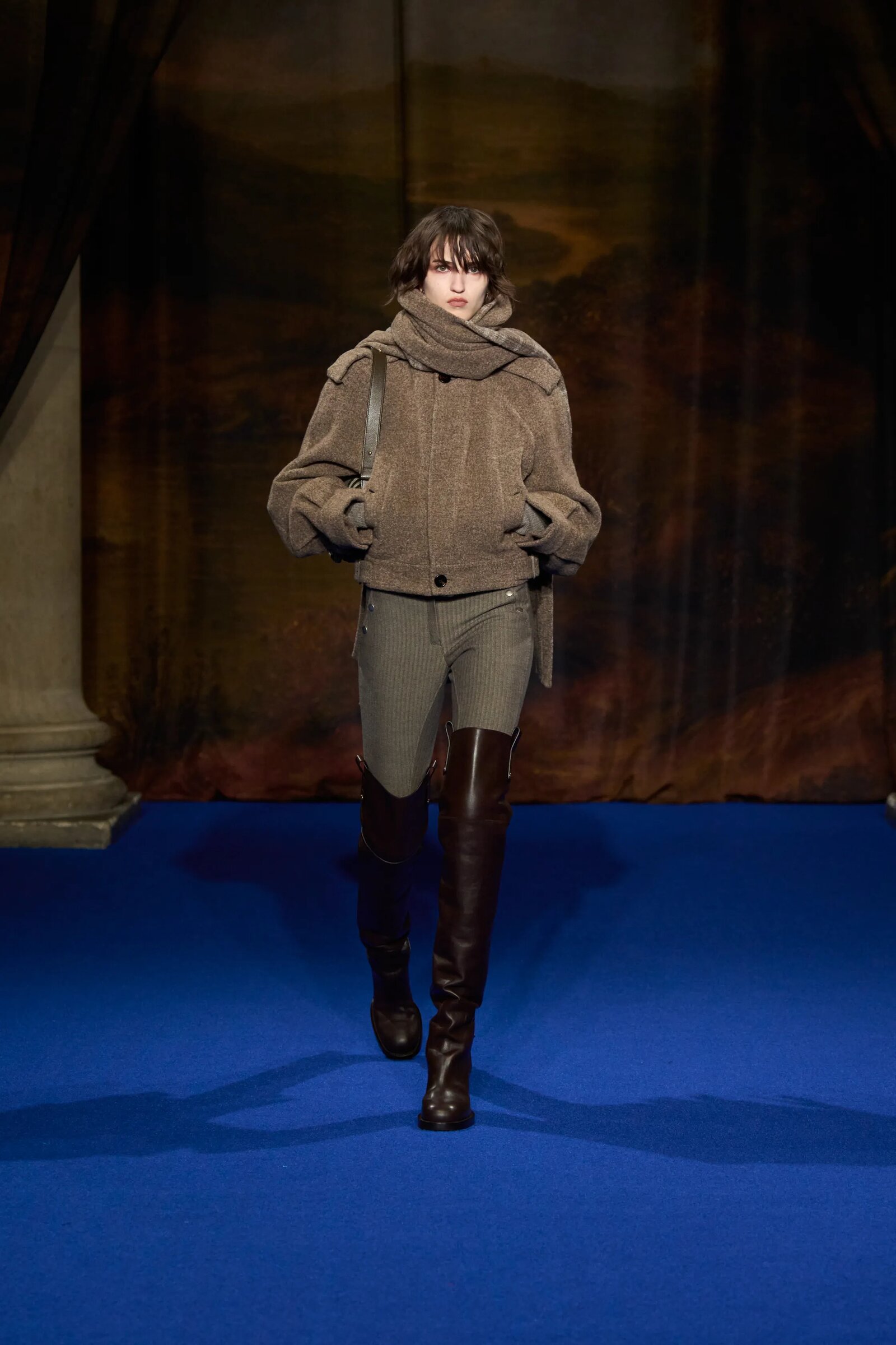 Новая коллекция Burberry осень-зима 2025-2026: возрождение британской легенды