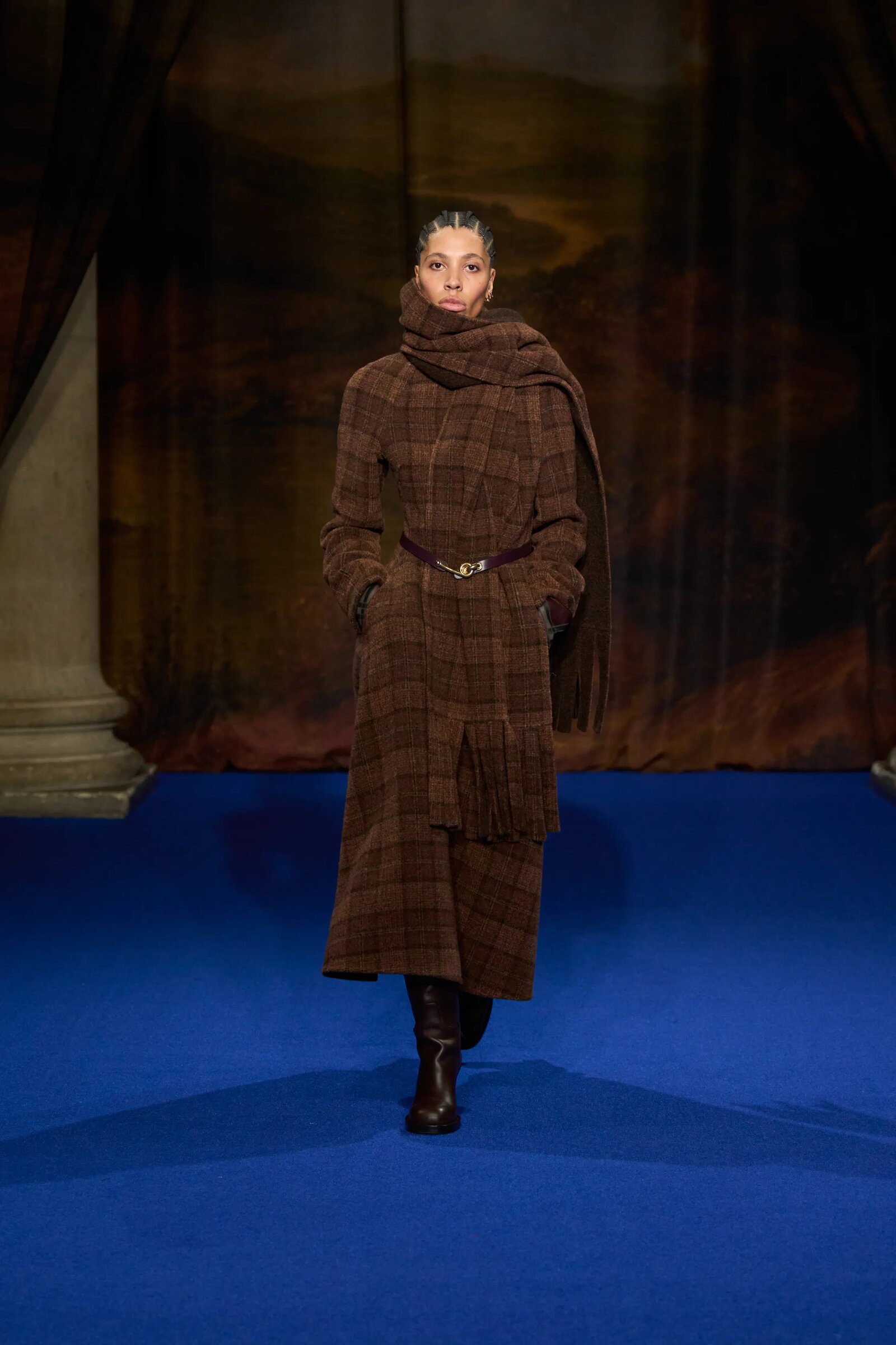 Новая коллекция Burberry осень-зима 2025-2026: возрождение британской легенды