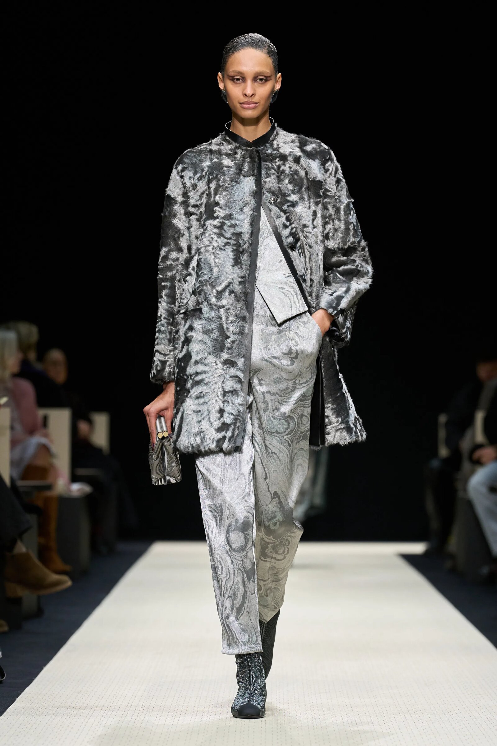 Новая коллекция Giorgio Armani осень-зима 2025-2026: путешествие к сути элегантности