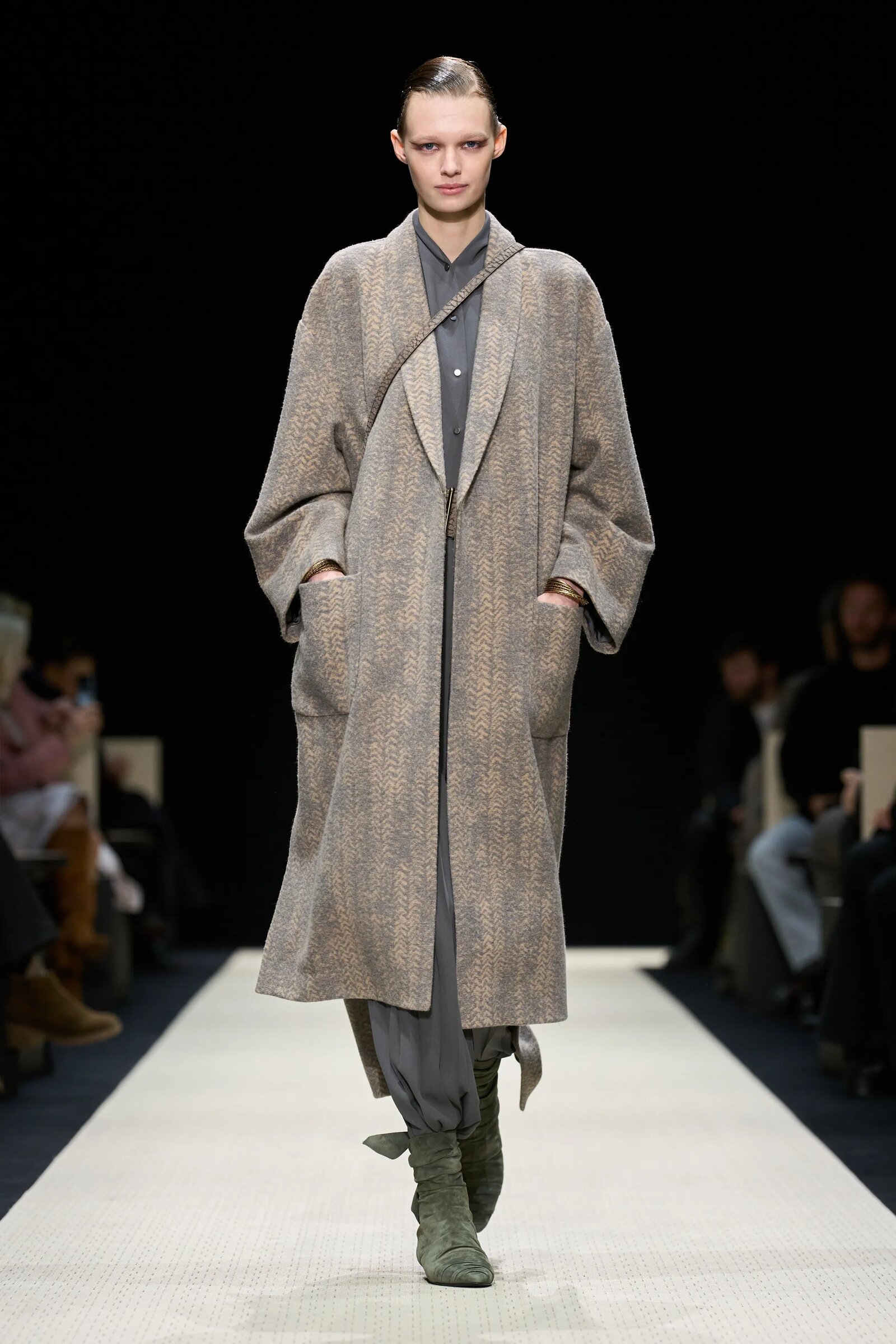 Новая коллекция Giorgio Armani осень-зима 2025-2026: путешествие к сути элегантности