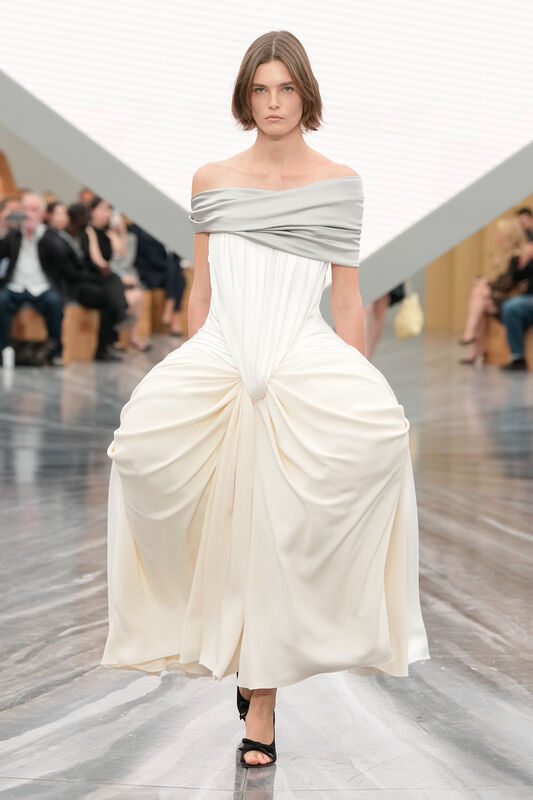 Новая коллекция Christian Dior весна-лето 2026: смелый диалог эпох