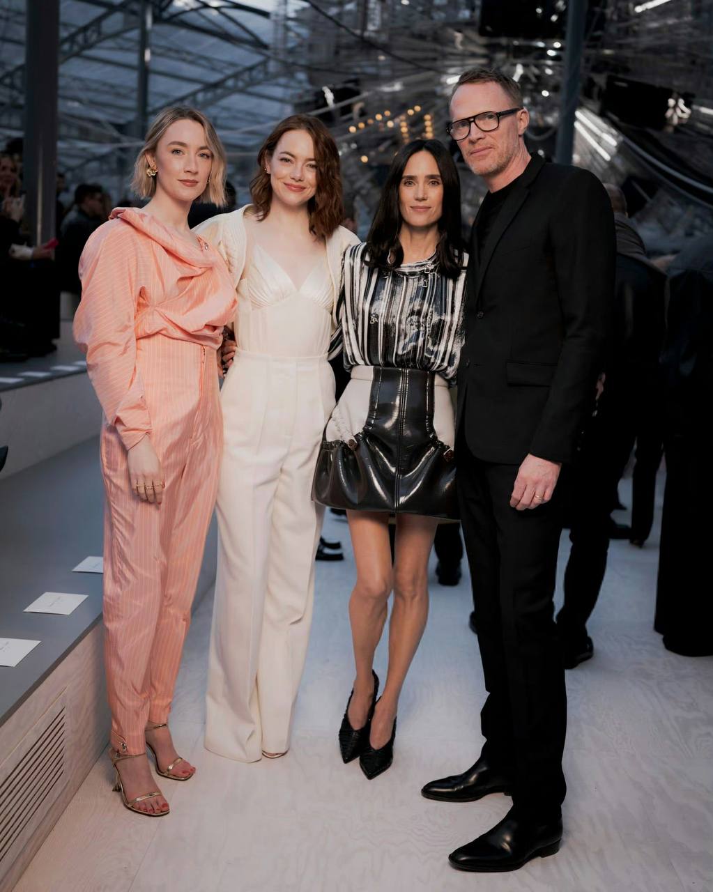 Лучшие образы гостей на показе Louis Vuitton: Стоун, Тернер и Бланшет