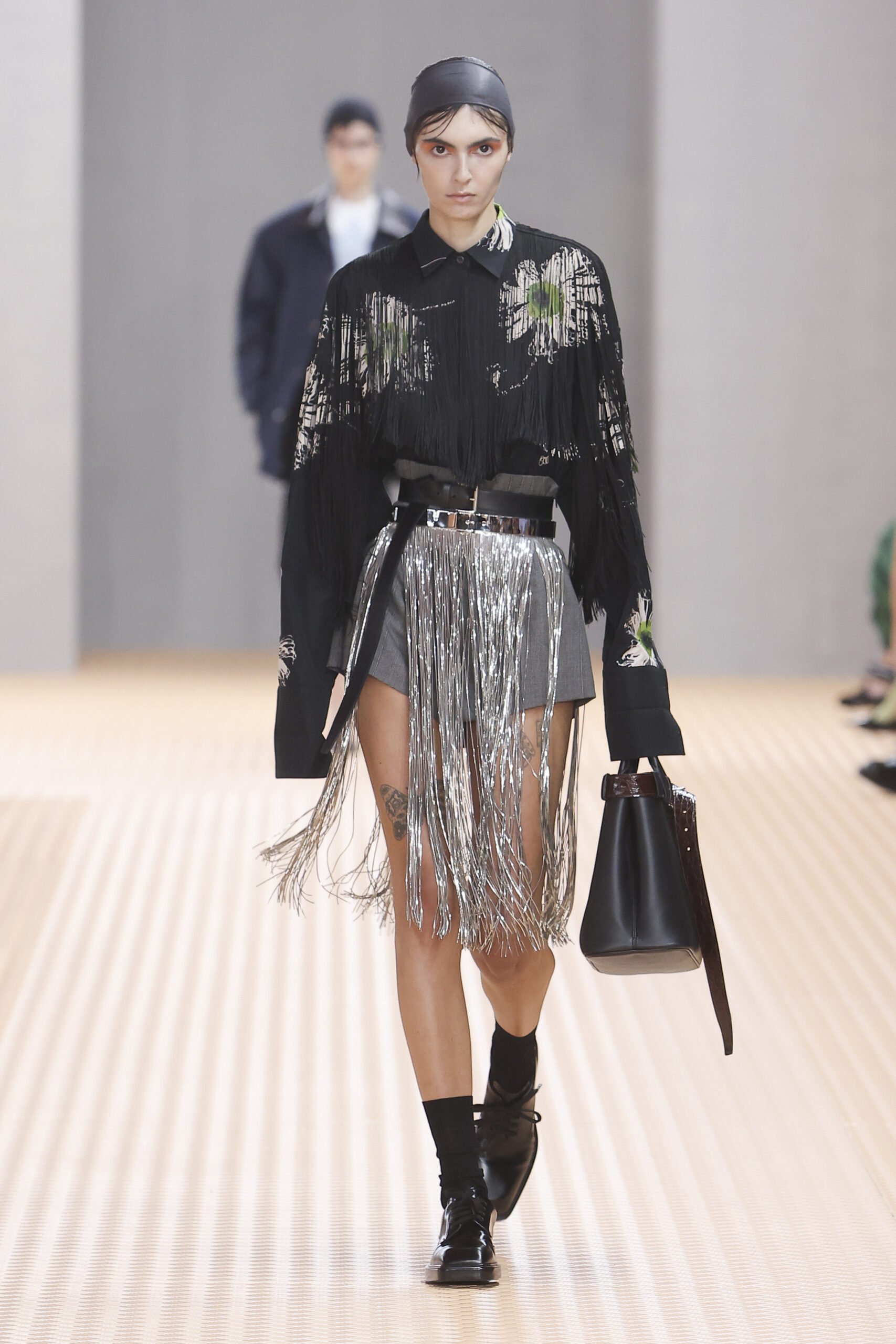 Новая коллекция Prada весна-лето 2024: технический блеск и элегантность