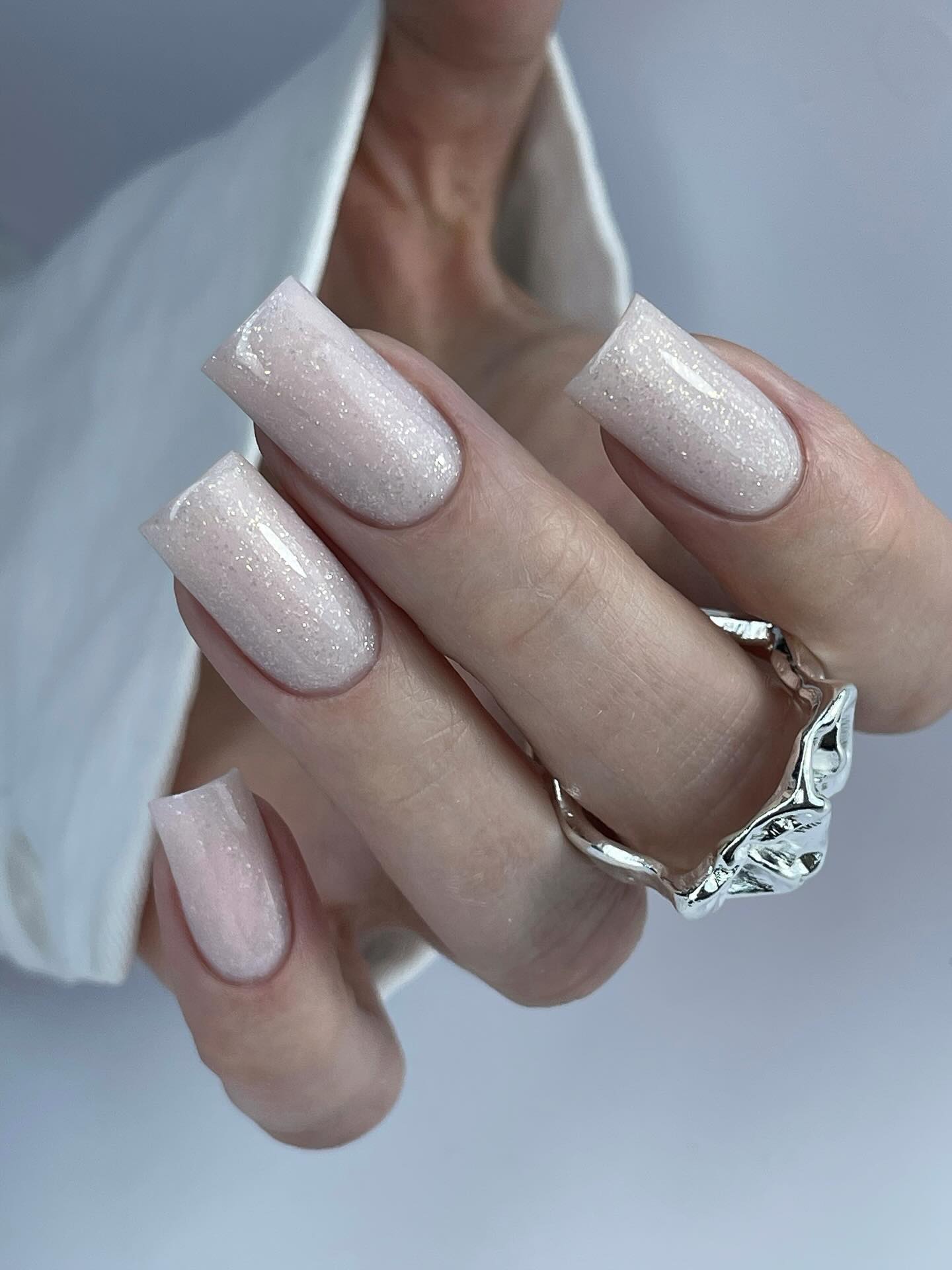 Самый стильный маникюр на июнь 2026: выбирай отличное настроение