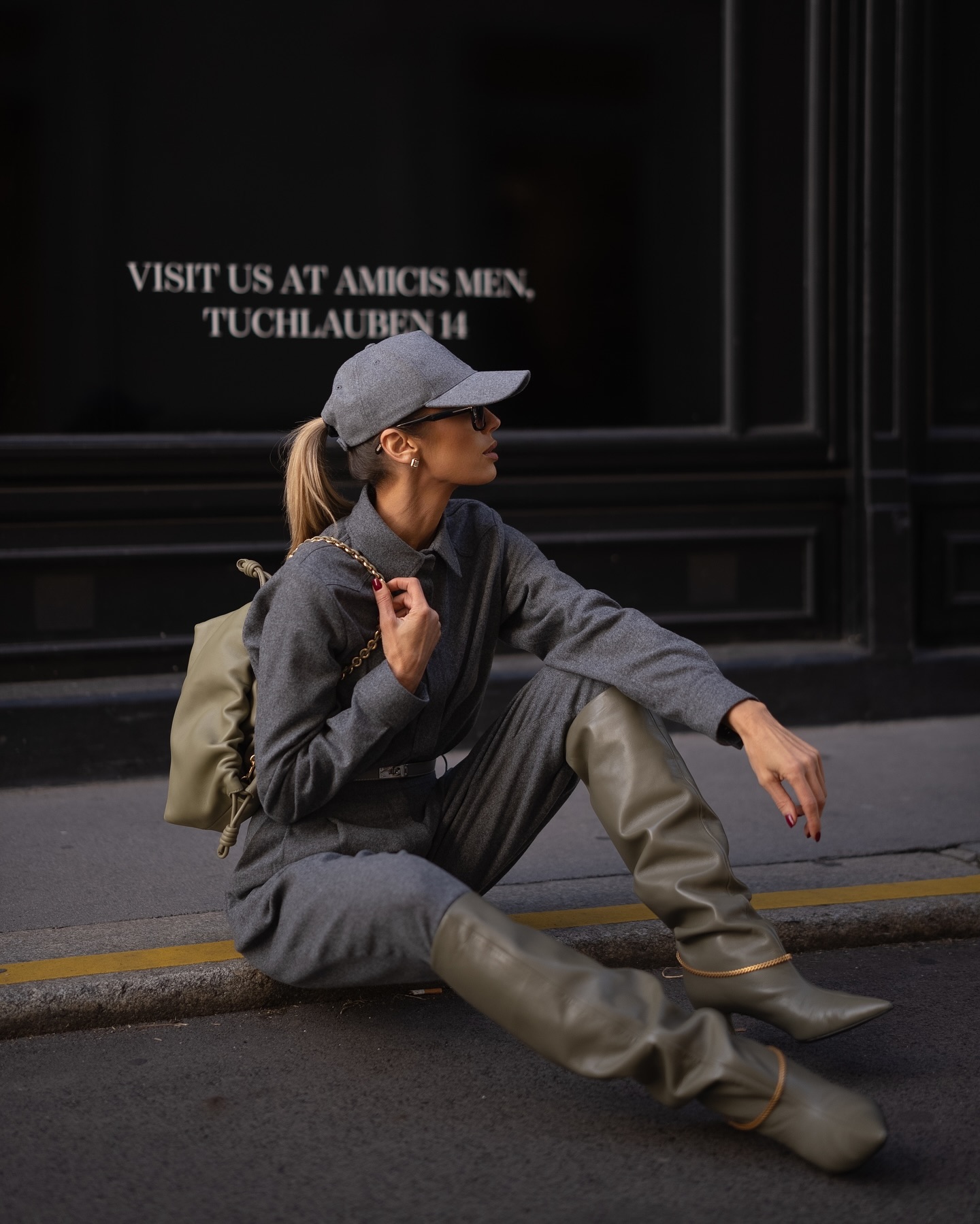 Уличный стиль (Street style) на осень 2026: 15+ оригинальных идей нового сезона